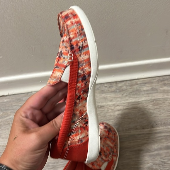 Crocs Loafers - Picture 7 of 12